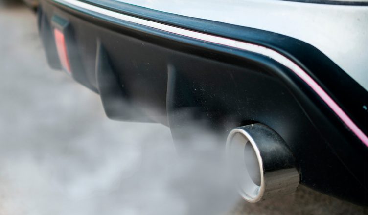 escapamento carro