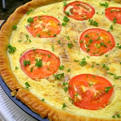 Caramelised Onions & Tomato Quiche – Back 2 Back