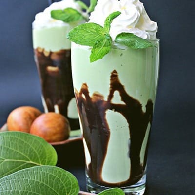 Avocado Shake (Sinh tố bơ) and Feats of Feasts is 5 years old!