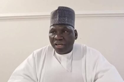 APC CHAIR YOBE