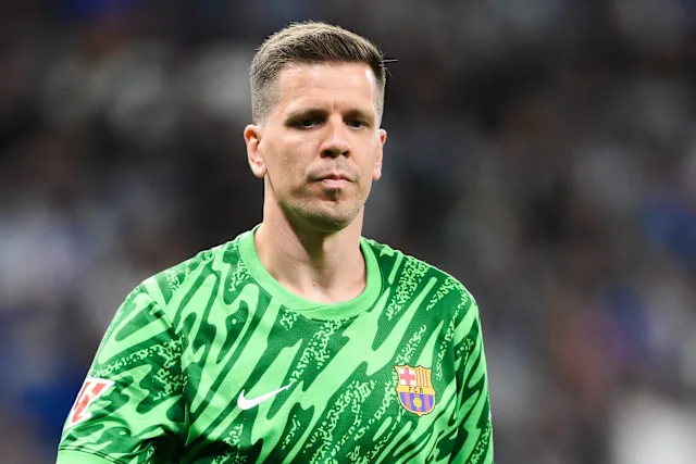 Szczesny Extends Barca Stay,