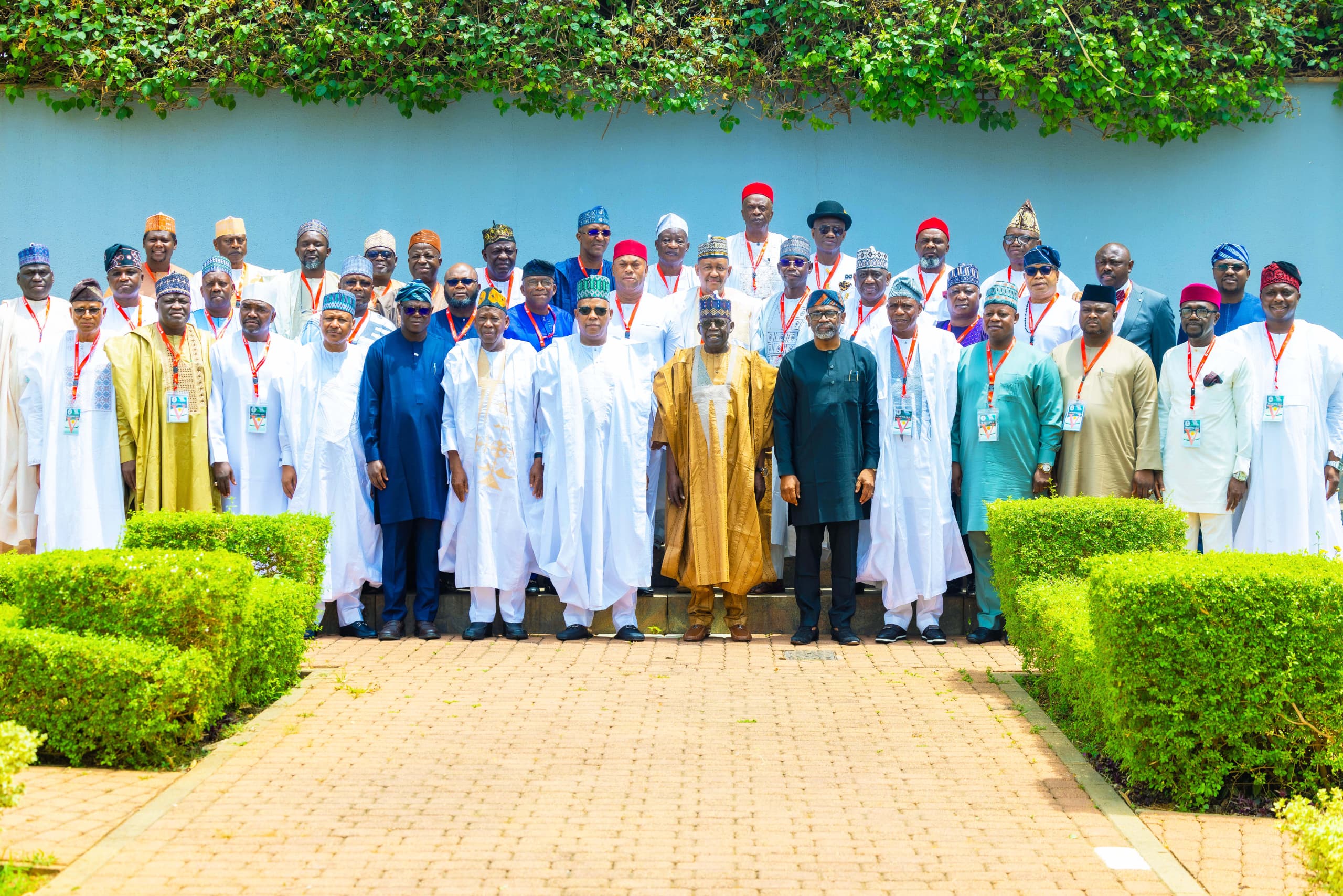 TINUBU WITH APC CHIARMEN
