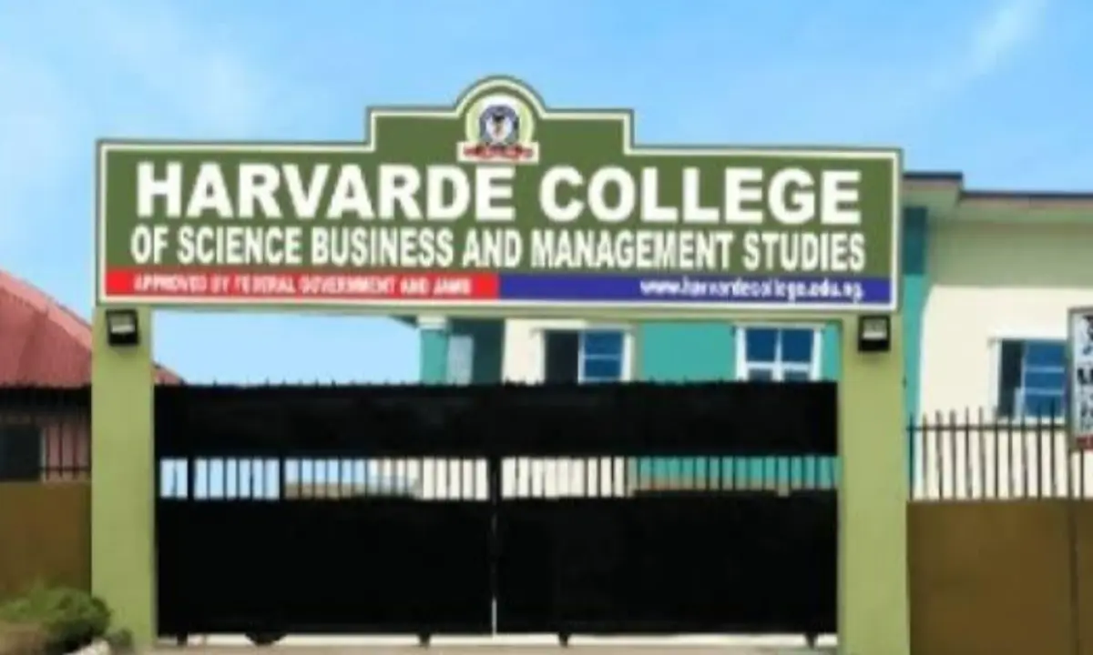 HARVARDE COLLEGE
