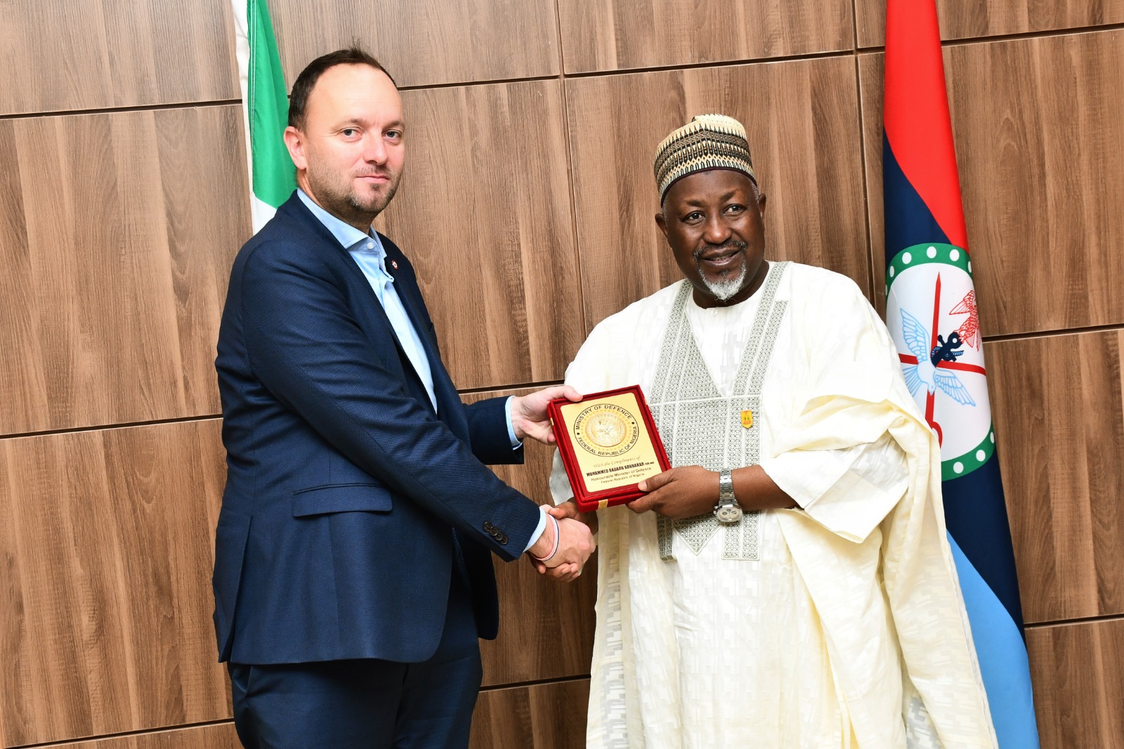 DEFENCE MINISTER WITH FRANCE