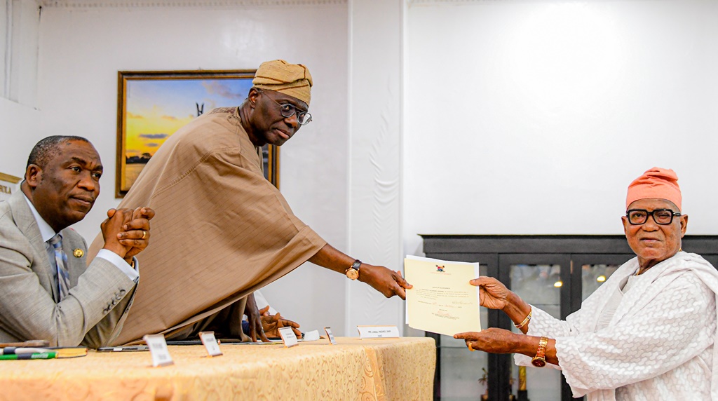 SANWO IFELODUN CHAIR