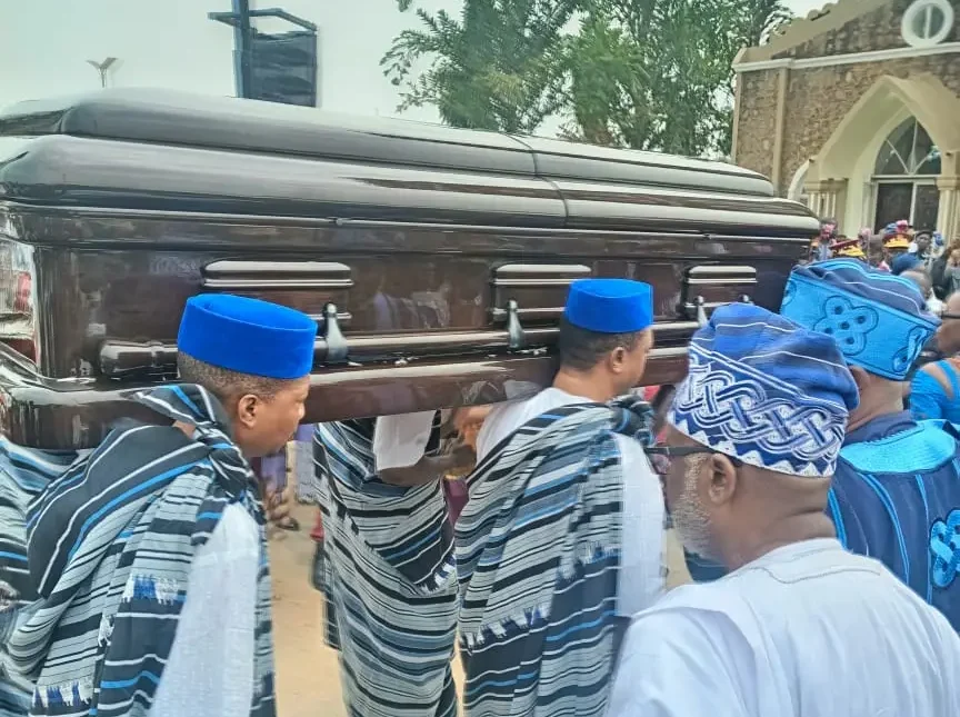 AKEREDOLU'S BURIAL